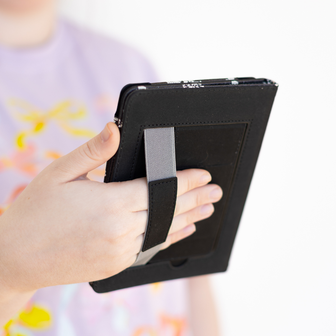 Midnight Damask Kindle Case: Kindle Paperwhite (12th Generation)