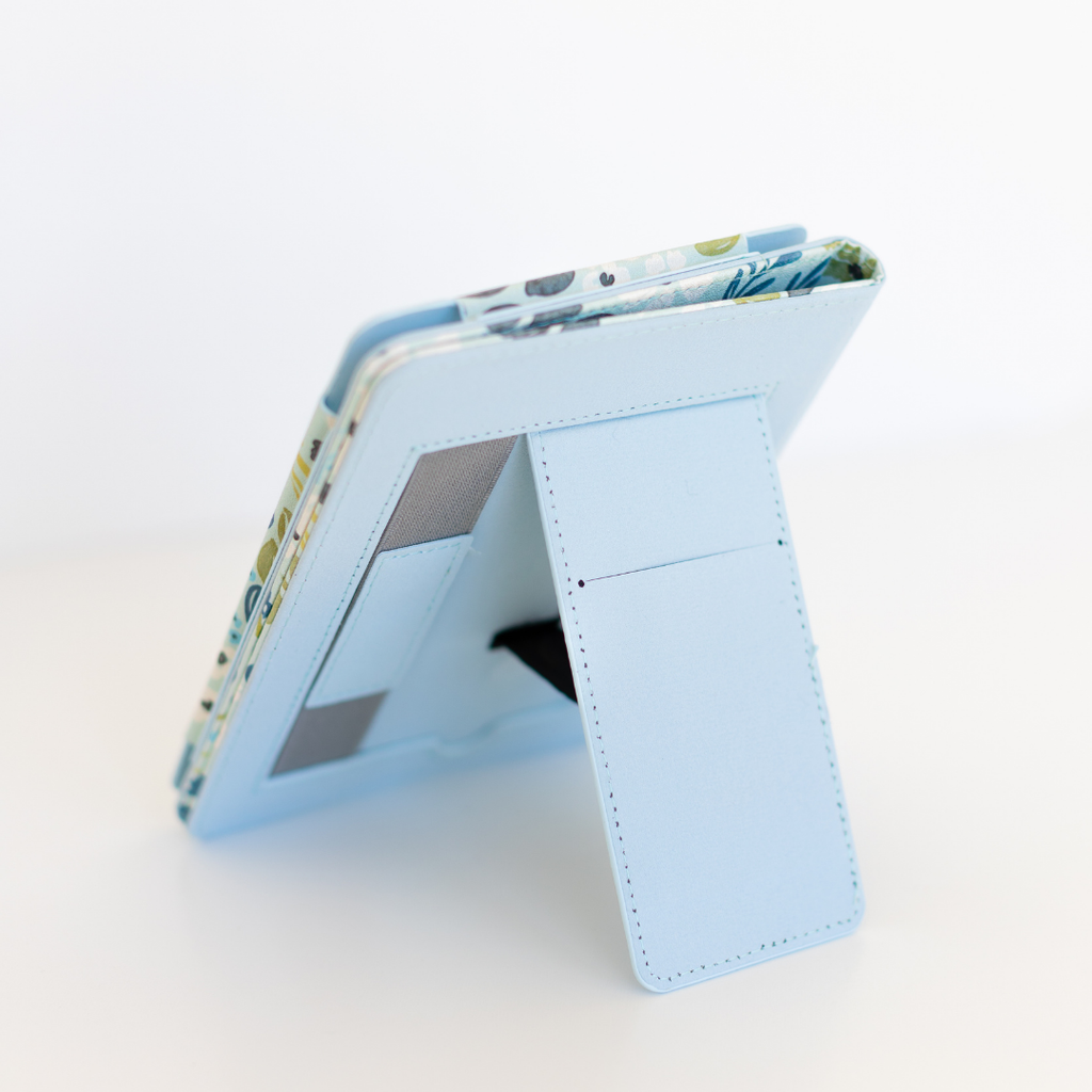 Waterfall Floral Kindle Case: Kindle Paperwhite (11th Generation)