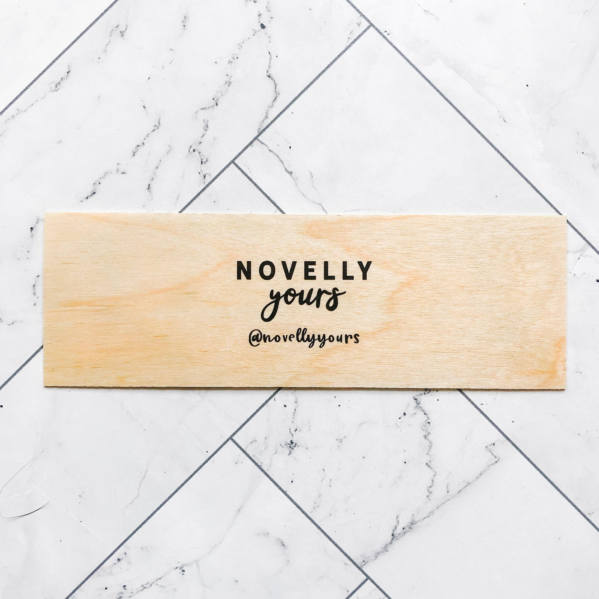 Bibliophile woodmark | Book lover's wooden bookmark