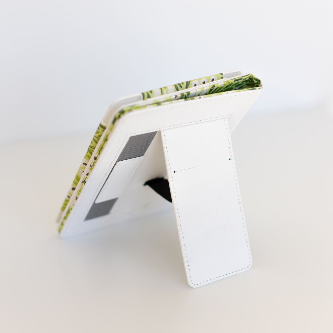 Matcha Floral Kindle Case: Kindle Paperwhite (12th Generation)